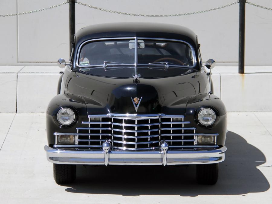  Cadillac Series 62 Club Coupe 1946 года  (фото 7 из 10)